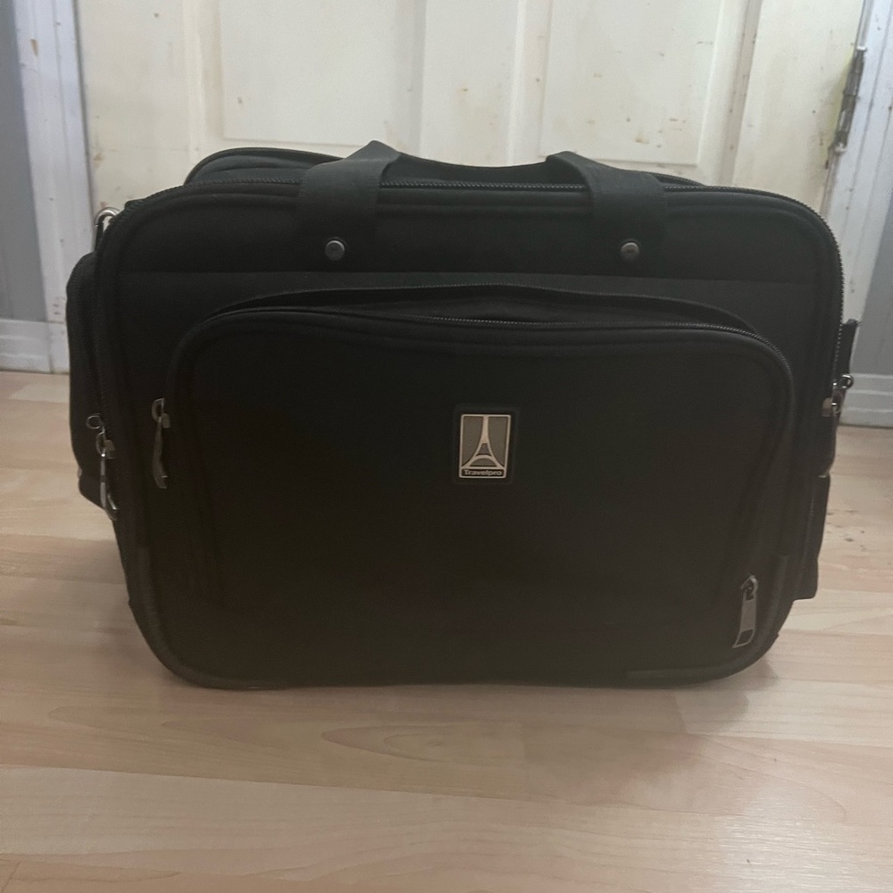 Travelpro FlightCrew5 Flight Tote